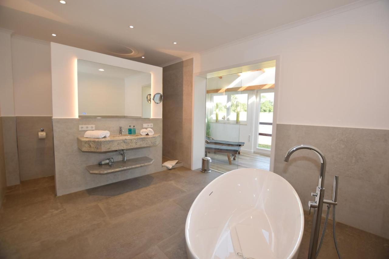 Landhaus Hideaway Mit Aussenpool, Sauna Und Kamin Bosau ภายนอก รูปภาพ