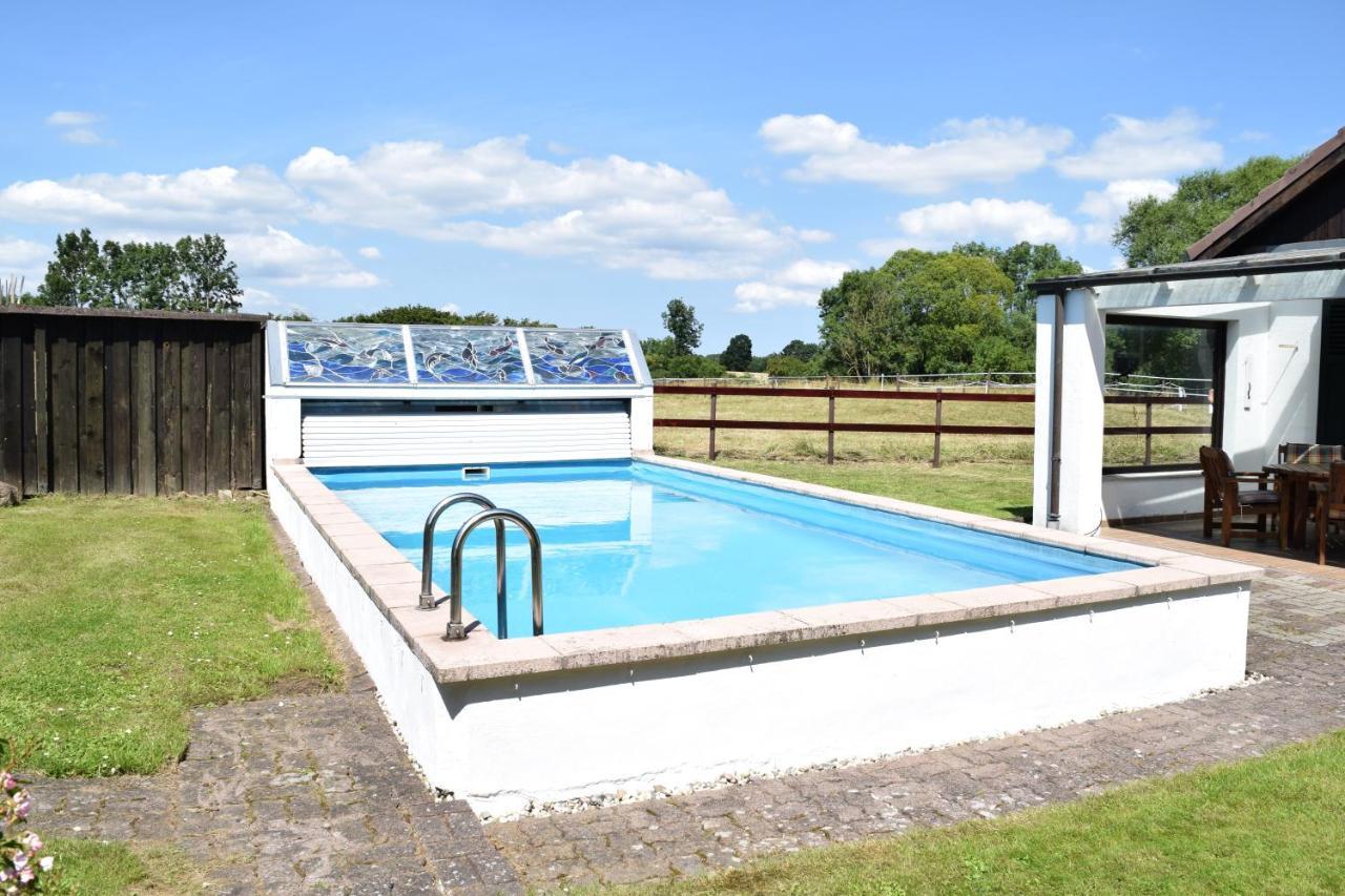 Landhaus Hideaway Mit Aussenpool, Sauna Und Kamin Bosau ภายนอก รูปภาพ