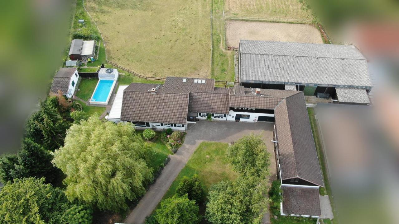Landhaus Hideaway Mit Aussenpool, Sauna Und Kamin Bosau ภายนอก รูปภาพ
