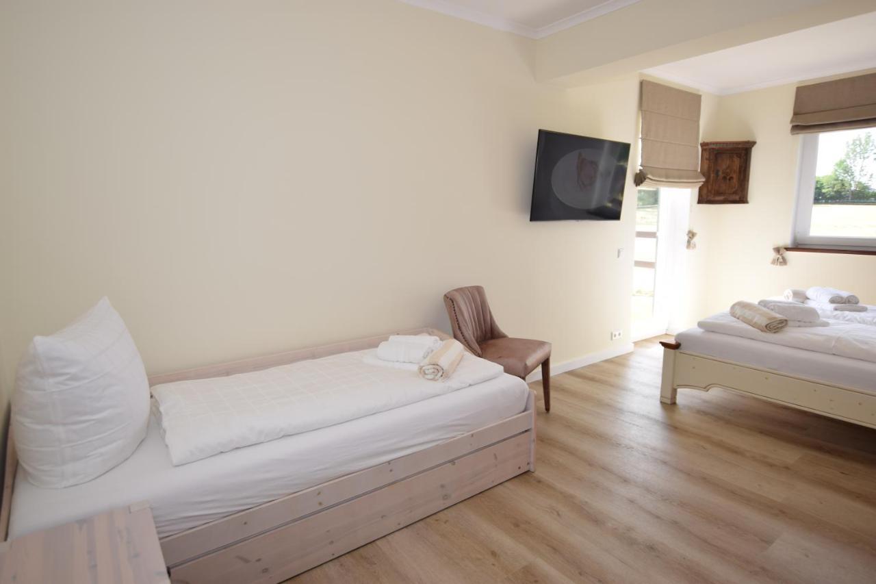 Landhaus Hideaway Mit Aussenpool, Sauna Und Kamin Bosau ภายนอก รูปภาพ