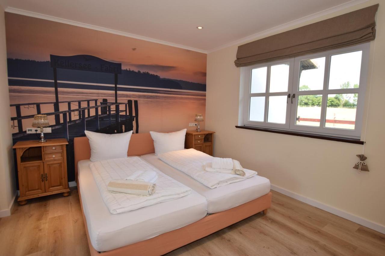 Landhaus Hideaway Mit Aussenpool, Sauna Und Kamin Bosau ภายนอก รูปภาพ