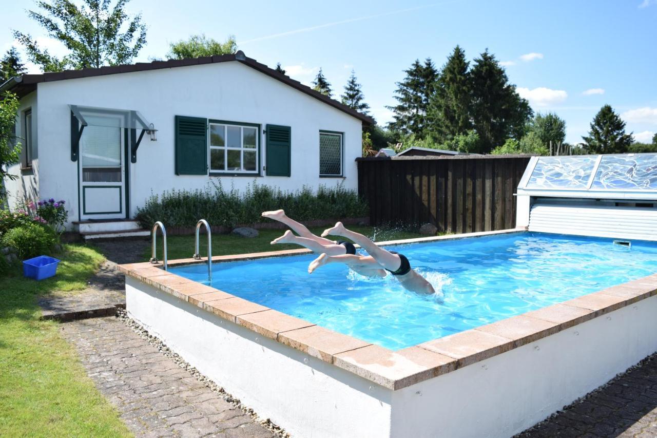 Landhaus Hideaway Mit Aussenpool, Sauna Und Kamin Bosau ภายนอก รูปภาพ